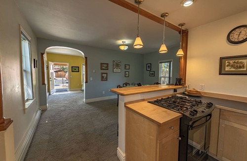 Salida House | Dog Friendly! Dunwell Cottage: Cute Downtown Home, Close to Everything!