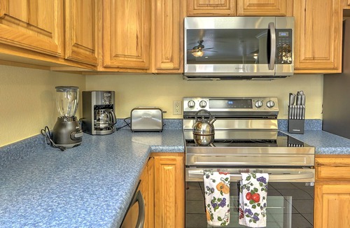 New Castle House | Dog Friendly Family Home w/ Decks, Near Downtown & Trails, 13 mi.to Hot Springs!