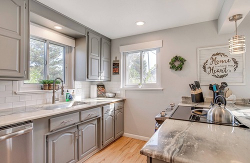 Edgewater House | Dog-Friendly Ranch Retreat ~ 5 Mi to Denver!