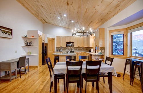 Steamboat Springs House | Dog-Friendly Mountain Retreat–Epic Views, Near Trails,&Ski, Private Deck w/Views,Garage, W/D in Unit