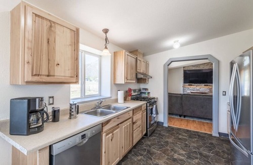 Buena Vista House | Dog Friendly w/Incredible Views STR #007504