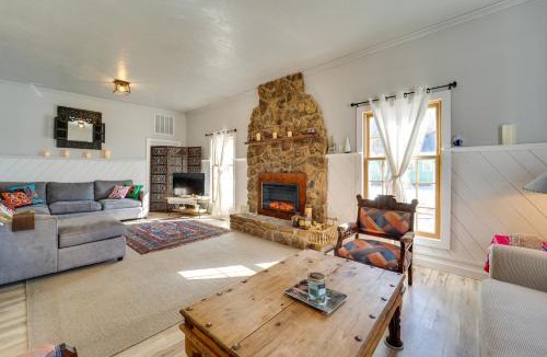 Lewis House | Dolorable Home with Yard - Walk to River!