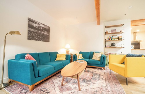 Lewis Hostel | Dolores Bike Hostel