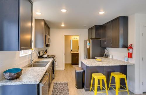 Lewis House | Dolores Townhome with Mountain Views Near River!