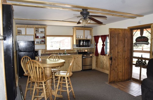 South Fork Cabin | Double cabin with mountain views- Sunset/Sunrise Cabin