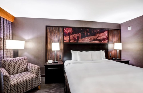 Downtown Wilmington Hotel | DoubleTree by Hilton Downtown Wilmington - Legal District