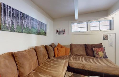 Downtown Apartment | Downtown Beauty