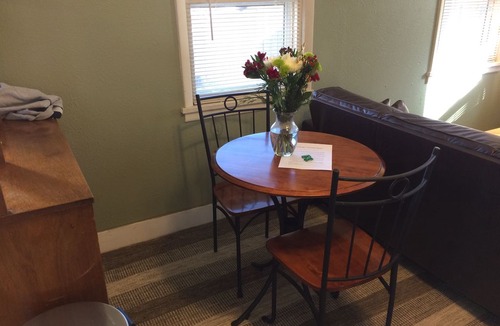 Whittier House | Downtown Boulder Retreat - 22nd and Pearl - No Car Needed!