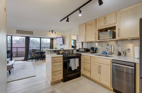 Central Colorado Springs Apartment | Downtown City Walk High-Rise 2BR | GYM | Sauna
