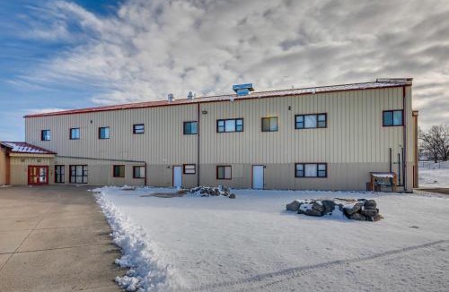 Del Norte Apartment | Downtown Del Norte Apartment Ski, Hike and Shop!