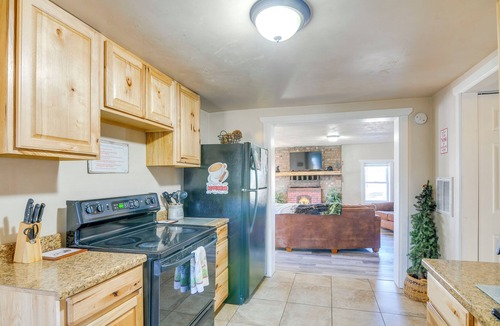 Del Norte House | Downtown Del Norte Home Near Hiking & Fishing!
