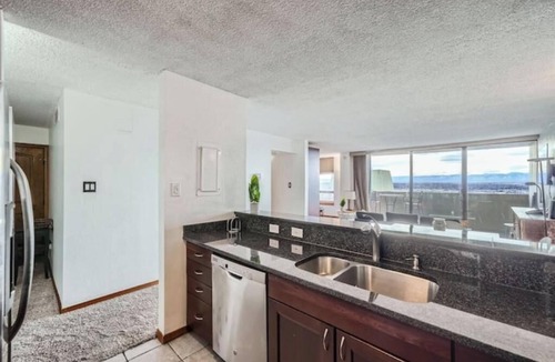 LoDo Apartment | Downtown Denver Furnished 1 BDR w/Rooftop Pool