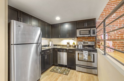 Ballpark Condo | Downtown Five Points Trendy Urban Space - Sleeps 4