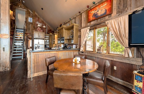 Grand Lake House | Downtown Grand Lake - 316 Grand Ave 2 Bedroom Home by RedAwning