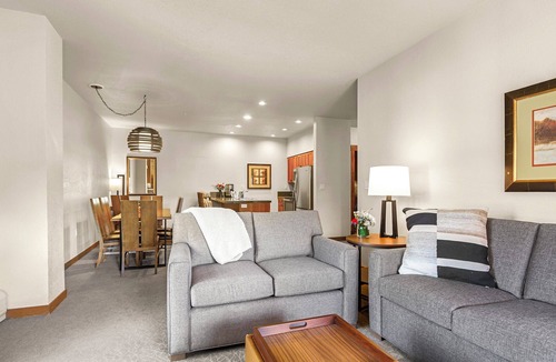 Warrior's Mark Condo | Downtown Hyatt Main Street -Steps to Peak 9 - 3BD