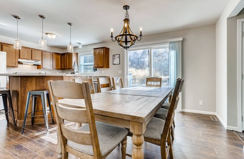 Glenwood Springs House | Downtown Lookout Base - A Family Friendly Home