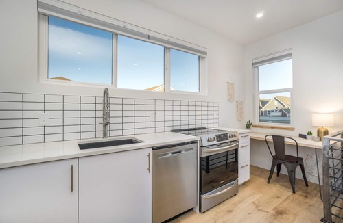 Old Town North House | Downtown Views Deluxe Guesthouse + Rooftop Spa!