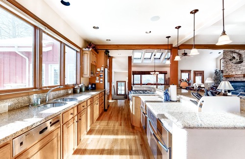 Frisco House | Dreamy retreat near Town & lake with large deck & gourmet kitchen - dog-friendly