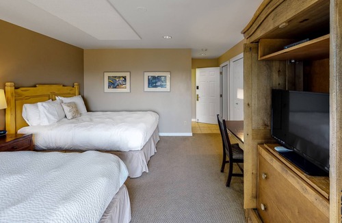 Rosario Apartment | Dreamy studio gem with balcony, fast WiFi, beach access, & ideal location