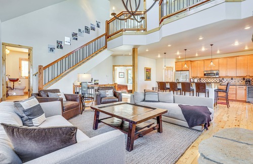 Frisco House | Dtwn Frisco Home w/Mtn View, 11 Mi to Ski Breck!
