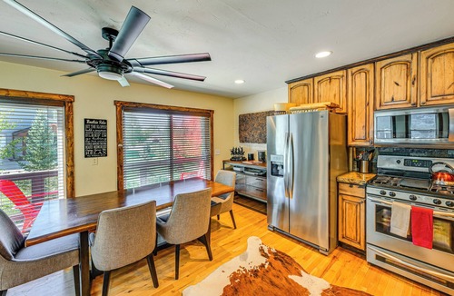 Steamboat Springs House | Duplex in Quiet Family Neighborhood 1 Mi to Skiing