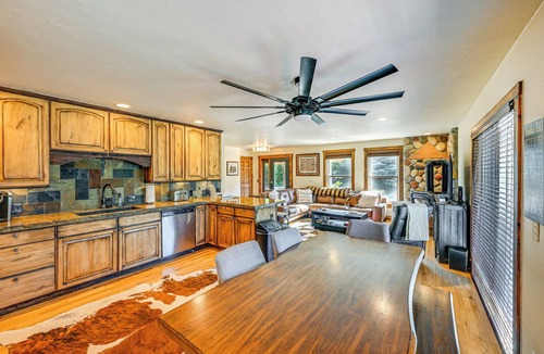 Steamboat Springs House | Duplex in Quiet Family Neighborhood 1 Mi to Skiing