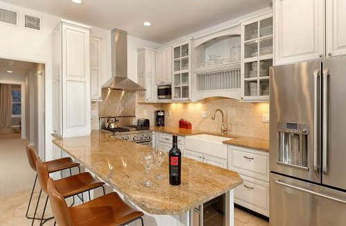 Aspen House | Durant Unit D5, Deluxe Condo with Beautiful Furnishings, Great Views, and Central A/C