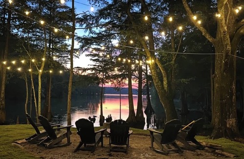 Cherokee Apartment | Eagle’s Nest Couples Escape w/Hot Tub & Firepit