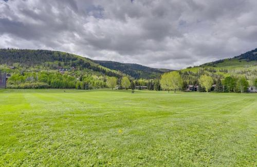 Eagle-Vail Apartment | Eagle-Vail Hideaway with Golf, Ski, and More!