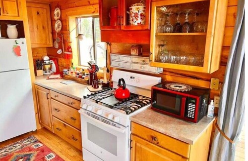 Howard Cabin | Eagle Vista