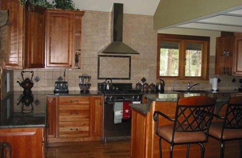 Weisshorn House | Early Ski 750 nt half mile town, Fireplace, Hot Tub, Pool Table, Heated Garage
