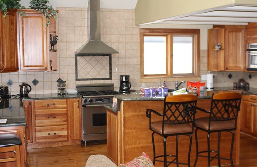 Weisshorn House | Early Ski 750 nt half mile town, Fireplace, Hot Tub, Pool Table, Heated Garage
