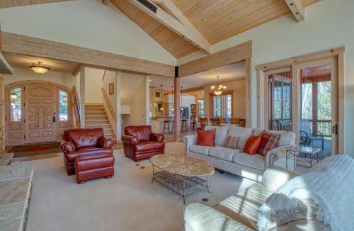 Three Peaks House | Easy Bend Elegance