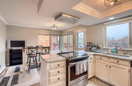 Columbine Valley House | Easy Mountain and Downtown Denver Access Littleton