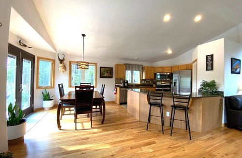 Evergreen House | ECHO HILLS MOUNTAIN LODGE - Evergreen Mountain Top Retreat - 15 minutes to SKI!