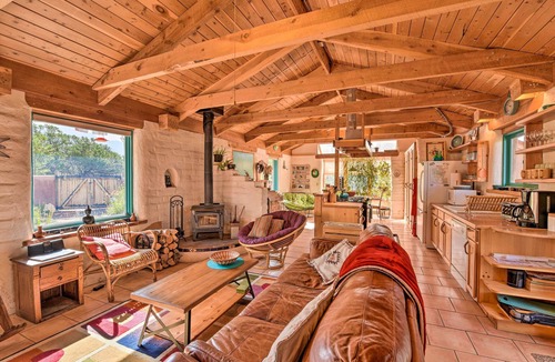 Baca Grande Cottage | Eclectic Adobe Crestone Cottage w/Patio + Yard!