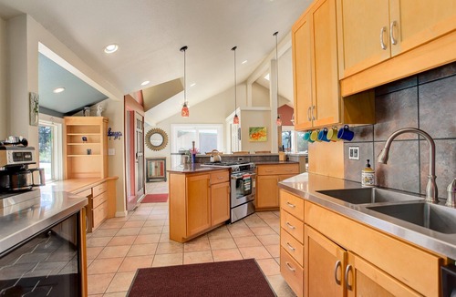 Golden House | Eclectic Mountain Home with Views and Amenities