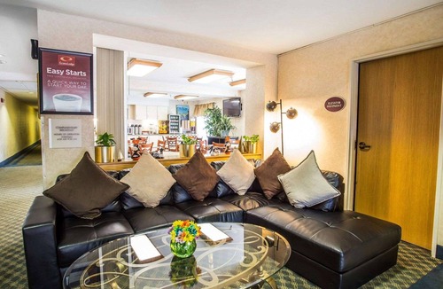 Aurora Hotel | Econo Lodge Denver International Airport