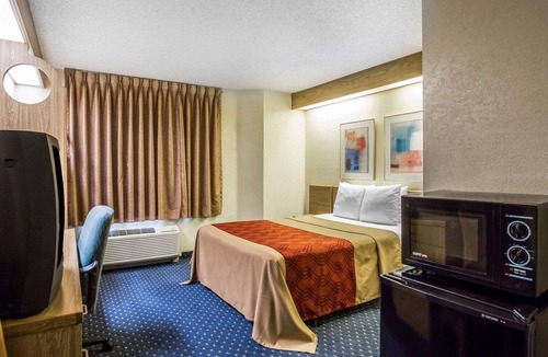 Aurora Hotel | Econo Lodge Denver International Airport