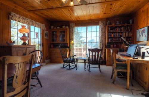 Estes Park House | Edelweiss Mountain Haus