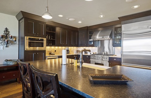 Steamboat Springs Condo | Edgemont 2305 Luxury Mountain Condo with Backdoor Ski Access!