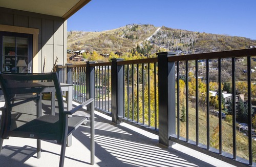 Steamboat Springs Condo | Edgemont 2704 Luxury On Mountain Condo With Ski-In/Ski-Out Access!