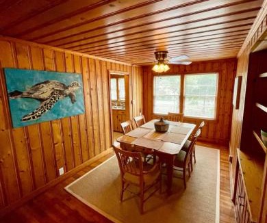 Almont House | Edgewater Escape