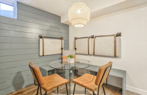 Broadmoor Apartment | El Sereno Bungalow Pet-Friendly Ivywild Flat