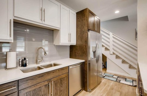 Georgetown House | Elbert's Escape/Sleeps 8/Lakefront Views, New Floors
