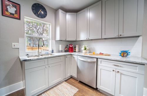 Cole House | Elegant and Bright 4BR Home near DTWN and RiNo