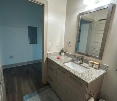 Almont Apartment | Elegant City Escape ,Steps to Hotspots