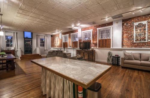 Old Town Villa | Elegant Loft-Style Retreat in Old Firehouse Alley