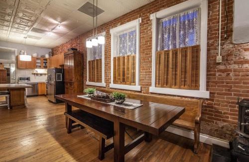 Old Town Villa | Elegant Loft-Style Retreat in Old Firehouse Alley