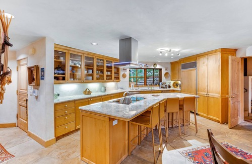 Aspen House | Elegant mountain escape with stunning view, spacious deck & fireplace
